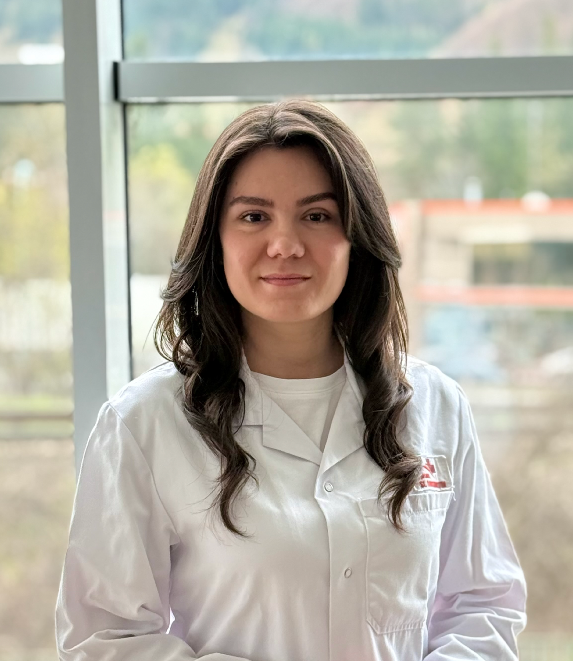Dr. Paula Silaghi