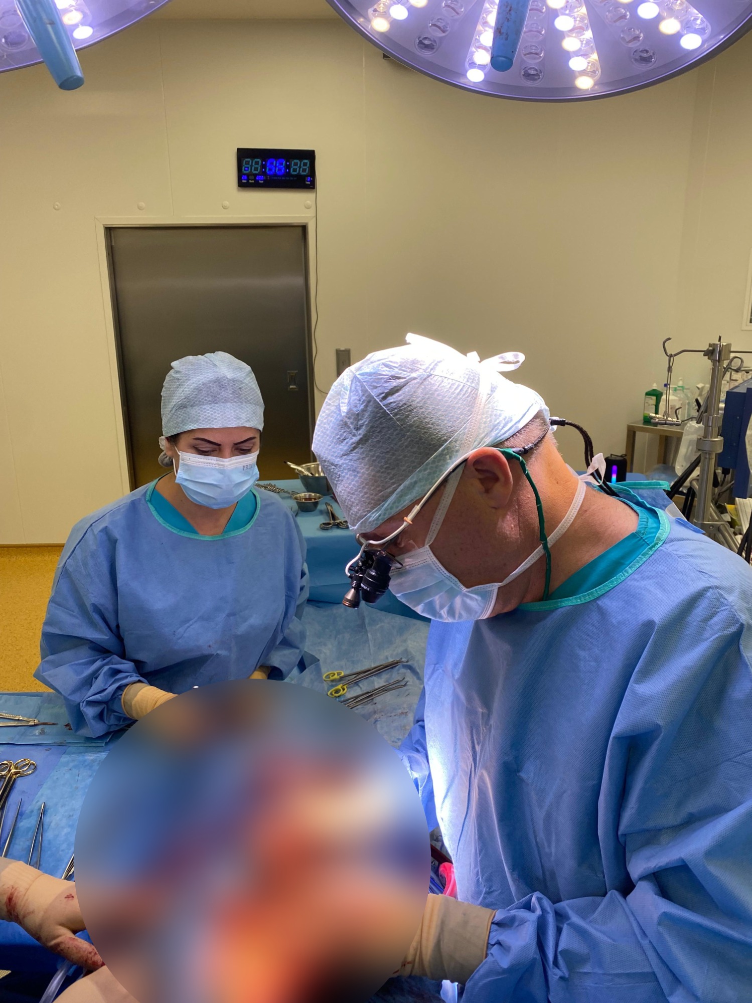 Zece intervenții pe cord deschis în zece zile – performanță a echipei de chirurgie cardiovasculară a Spitalului Sf. Constantin 1 Zece interventii pe cord deschis in zece zile - Spitalul Sf. Constantin