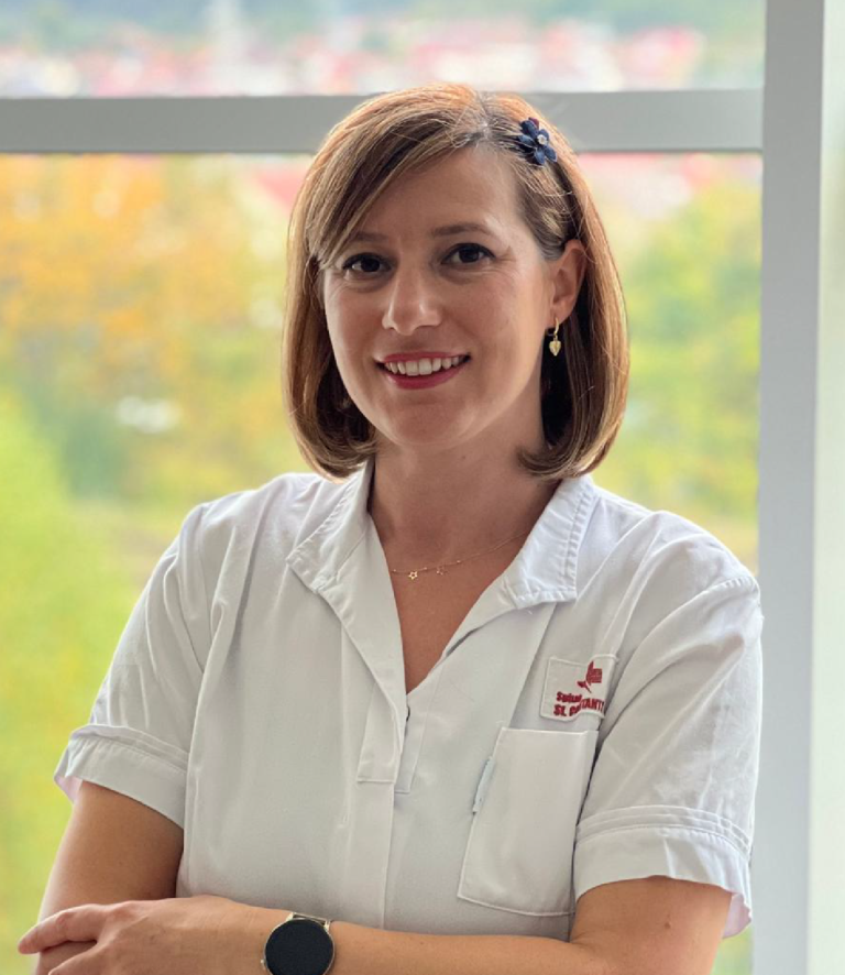 Dr. Ioana Maxim