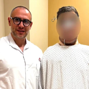 Când medicina întâlnește speranța: o intervenție care a redat unui pacient șansa de a vorbi, de a respira și de a merge mai departe